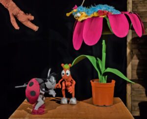 Kindertheater Holzwurm Theater "Prinzessin auf der Blume"